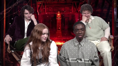 2022-05-27_-_MTV_News_-_Stranger_Things_Cast_on_Their_Favorite_S4_BTS_Moments_mp43434.jpg