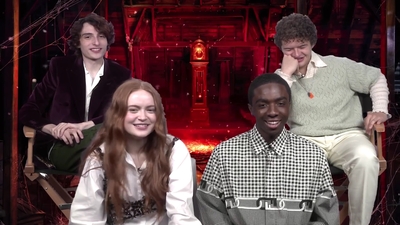 2022-05-27_-_MTV_News_-_Stranger_Things_Cast_on_Their_Favorite_S4_BTS_Moments_mp43447.jpg