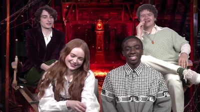 2022-05-27_-_MTV_News_-_Stranger_Things_Cast_on_Their_Favorite_S4_BTS_Moments_mp43465.jpg
