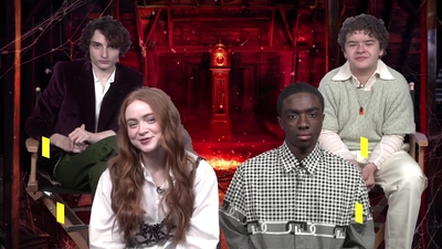 2022-05-27_-_MTV_News_-_Stranger_Things_Cast_on_Their_Favorite_S4_BTS_Moments_mp43473.jpg