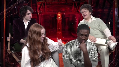 2022-05-27_-_MTV_News_-_Stranger_Things_Cast_on_Their_Favorite_S4_BTS_Moments_mp43492.jpg
