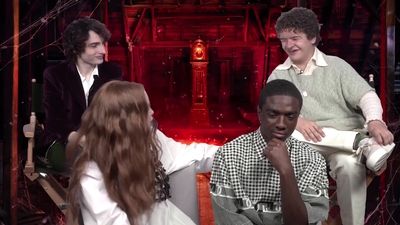2022-05-27_-_MTV_News_-_Stranger_Things_Cast_on_Their_Favorite_S4_BTS_Moments_mp43495.jpg