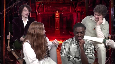 2022-05-27_-_MTV_News_-_Stranger_Things_Cast_on_Their_Favorite_S4_BTS_Moments_mp43510.jpg