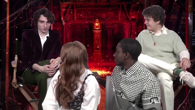 2022-05-27_-_MTV_News_-_Stranger_Things_Cast_on_Their_Favorite_S4_BTS_Moments_mp43524.jpg