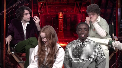 2022-05-27_-_MTV_News_-_Stranger_Things_Cast_on_Their_Favorite_S4_BTS_Moments_mp43591.jpg