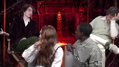 2022-05-27_-_MTV_News_-_Stranger_Things_Cast_on_Their_Favorite_S4_BTS_Moments_mp43610.jpg