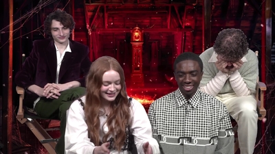 2022-05-27_-_MTV_News_-_Stranger_Things_Cast_on_Their_Favorite_S4_BTS_Moments_mp43648.jpg