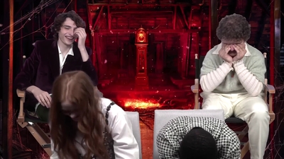 2022-05-27_-_MTV_News_-_Stranger_Things_Cast_on_Their_Favorite_S4_BTS_Moments_mp43656.jpg