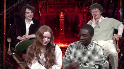 2022-05-27_-_MTV_News_-_Stranger_Things_Cast_on_Their_Favorite_S4_BTS_Moments_mp43696.jpg
