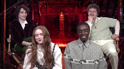 2022-05-27_-_MTV_News_-_Stranger_Things_Cast_on_Their_Favorite_S4_BTS_Moments_mp43720.jpg