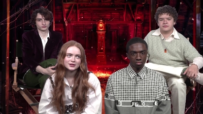 2022-05-27_-_MTV_News_-_Stranger_Things_Cast_on_Their_Favorite_S4_BTS_Moments_mp43773.jpg