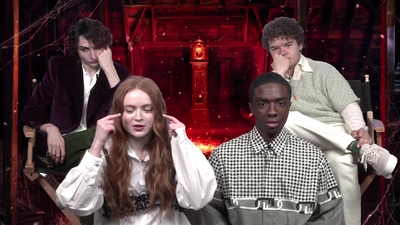 2022-05-27_-_MTV_News_-_Stranger_Things_Cast_on_Their_Favorite_S4_BTS_Moments_mp43782.jpg