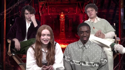 2022-05-27_-_MTV_News_-_Stranger_Things_Cast_on_Their_Favorite_S4_BTS_Moments_mp43790.jpg