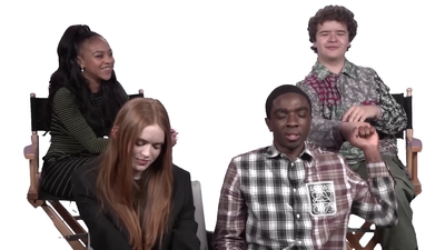 2022-05-27_-_POPSUGAR_-_Stranger_Things_Cast_Cant_Stop_Making_Each_Other_Laugh_mp43813.jpg