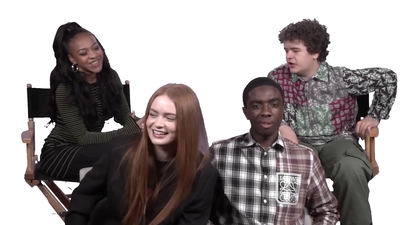 2022-05-27_-_POPSUGAR_-_Stranger_Things_Cast_Cant_Stop_Making_Each_Other_Laugh_mp43906.jpg