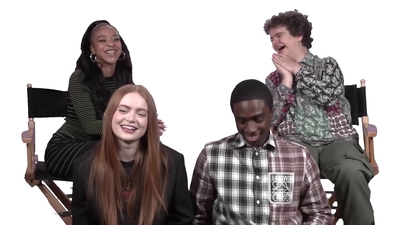 2022-05-27_-_POPSUGAR_-_Stranger_Things_Cast_Cant_Stop_Making_Each_Other_Laugh_mp43913.jpg
