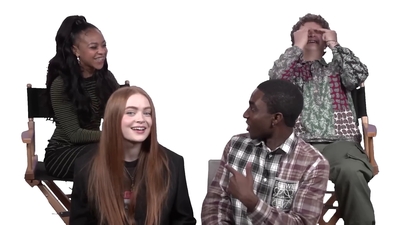 2022-05-27_-_POPSUGAR_-_Stranger_Things_Cast_Cant_Stop_Making_Each_Other_Laugh_mp43961.jpg