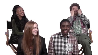 2022-05-27_-_POPSUGAR_-_Stranger_Things_Cast_Cant_Stop_Making_Each_Other_Laugh_mp43963.jpg