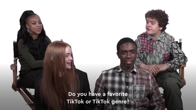 2022-05-27_-_POPSUGAR_-_Stranger_Things_Cast_Cant_Stop_Making_Each_Other_Laugh_mp43989.jpg