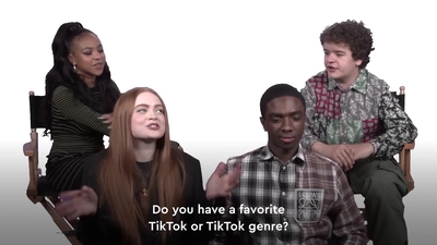 2022-05-27_-_POPSUGAR_-_Stranger_Things_Cast_Cant_Stop_Making_Each_Other_Laugh_mp43990.jpg