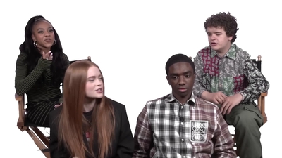 2022-05-27_-_POPSUGAR_-_Stranger_Things_Cast_Cant_Stop_Making_Each_Other_Laugh_mp44000.jpg