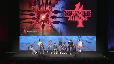 2022-05-27_-_Stranger_Things_Los_Angeles_FYSEE_Event_mp40477.jpg