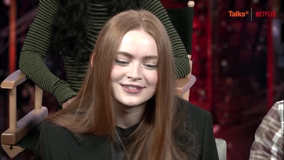 2022-05-27_-_Talks_International_with_The_Casts_of_Stranger_Things_4_Volume_1_mp44232.jpg