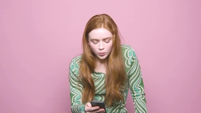 2022-05-28_-_GLAMOUR_Germany_-_Sadie_Sink_Shares_Her_Life_Advice_mp46415.jpg