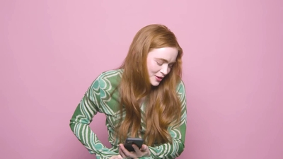 2022-05-28_-_GLAMOUR_Germany_-_Sadie_Sink_Shares_Her_Life_Advice_mp46443.jpg