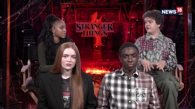 2022-05-29_-_CNN-News18_-_Stranger_Things_4_Interview_mp47206.jpg