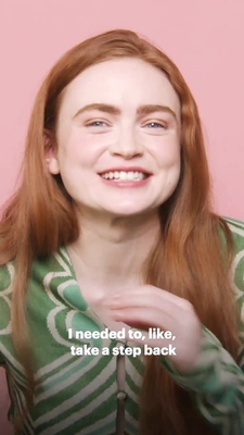 2022-06_-_Glamour_UK_BTS_video_2_mp40156.jpg