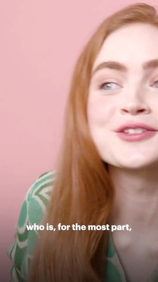 2022-06_-_Glamour_UK_BTS_video_2_mp40181.jpg
