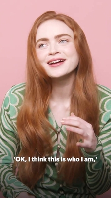 2022-06_-_Glamour_UK_BTS_video_2_mp40214.jpg