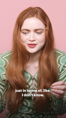 2022-06_-_Glamour_UK_BTS_video_2_mp40236.jpg