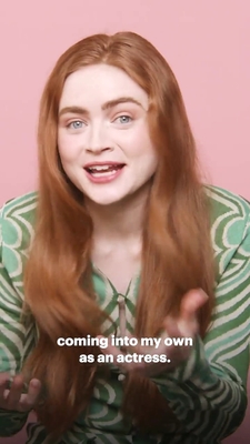 2022-06_-_Glamour_UK_BTS_video_2_mp40239.jpg