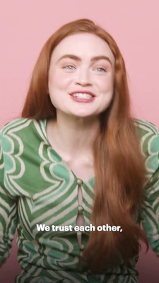 2022-06_-_Glamour_UK_BTS_video_2_mp40308.jpg
