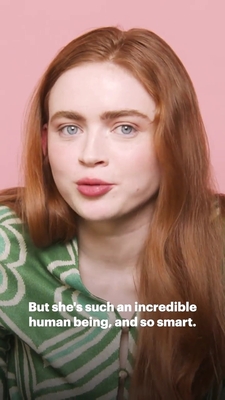 2022-06_-_Glamour_UK_BTS_video_2_mp40329.jpg