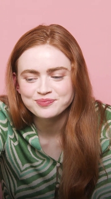 2022-06_-_Glamour_UK_BTS_video_2_mp40355.jpg