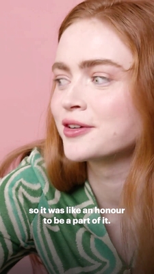 2022-06_-_Glamour_UK_BTS_video_2_mp40366.jpg