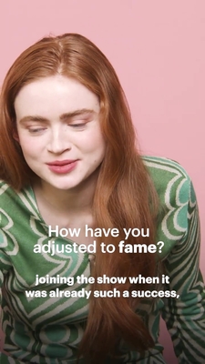 2022-06_-_Glamour_UK_BTS_video_2_mp40373.jpg