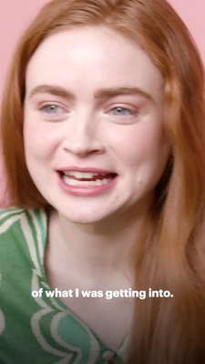 2022-06_-_Glamour_UK_BTS_video_2_mp40377.jpg