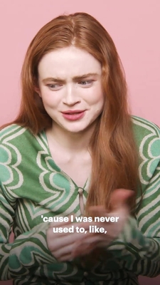 2022-06_-_Glamour_UK_BTS_video_2_mp40382.jpg