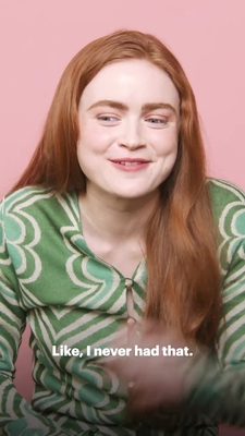 2022-06_-_Glamour_UK_BTS_video_2_mp40388.jpg