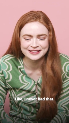 2022-06_-_Glamour_UK_BTS_video_2_mp40389.jpg