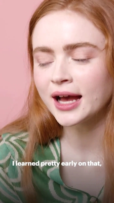 2022-06_-_Glamour_UK_BTS_video_2_mp40418.jpg