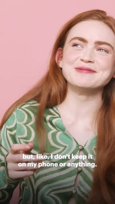 2022-06_-_Glamour_UK_BTS_video_2_mp40430.jpg
