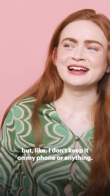 2022-06_-_Glamour_UK_BTS_video_2_mp40431.jpg