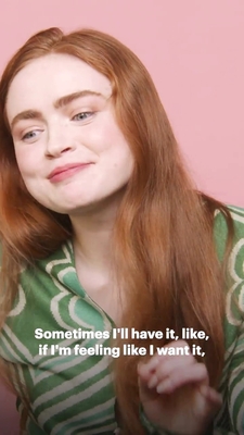 2022-06_-_Glamour_UK_BTS_video_2_mp40434.jpg