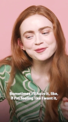 2022-06_-_Glamour_UK_BTS_video_2_mp40435.jpg