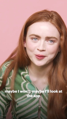 2022-06_-_Glamour_UK_BTS_video_2_mp40463.jpg